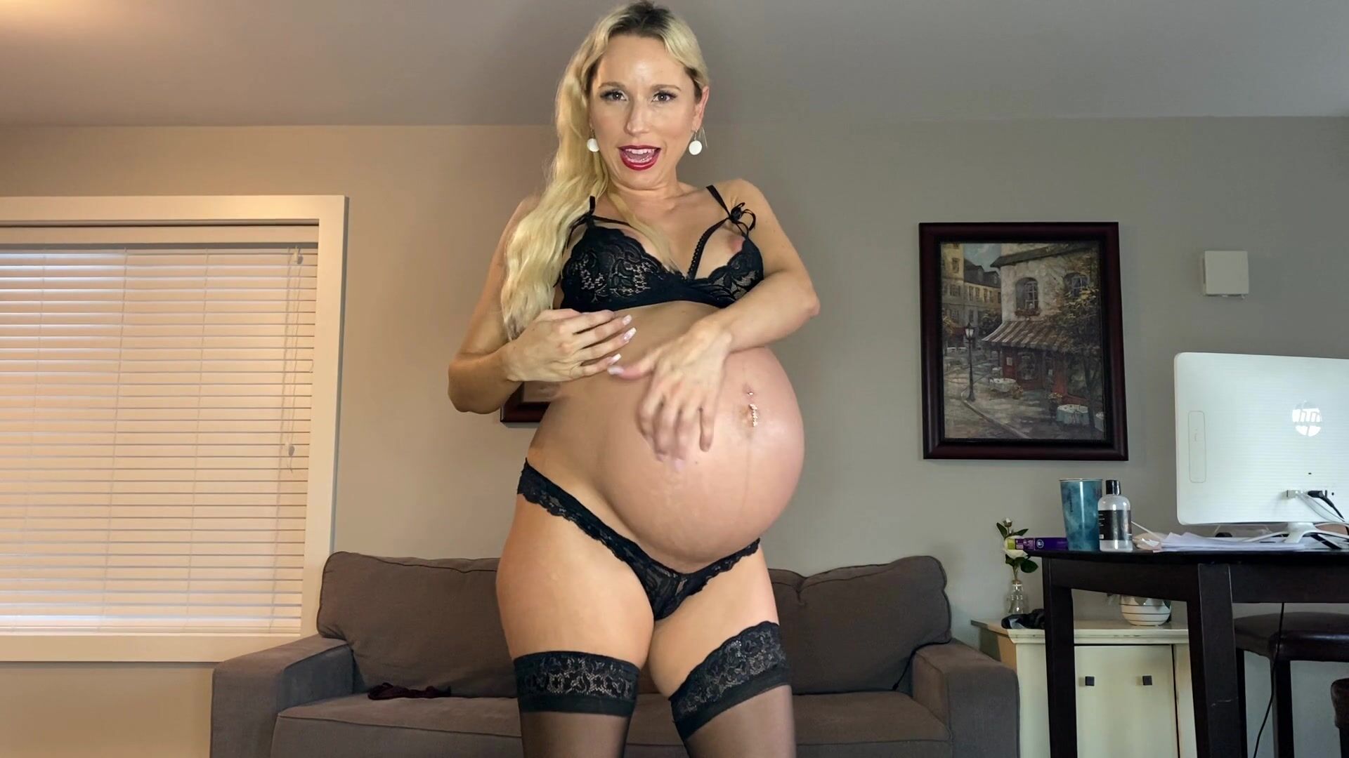 Grace Squirts - Vore Giantess Games