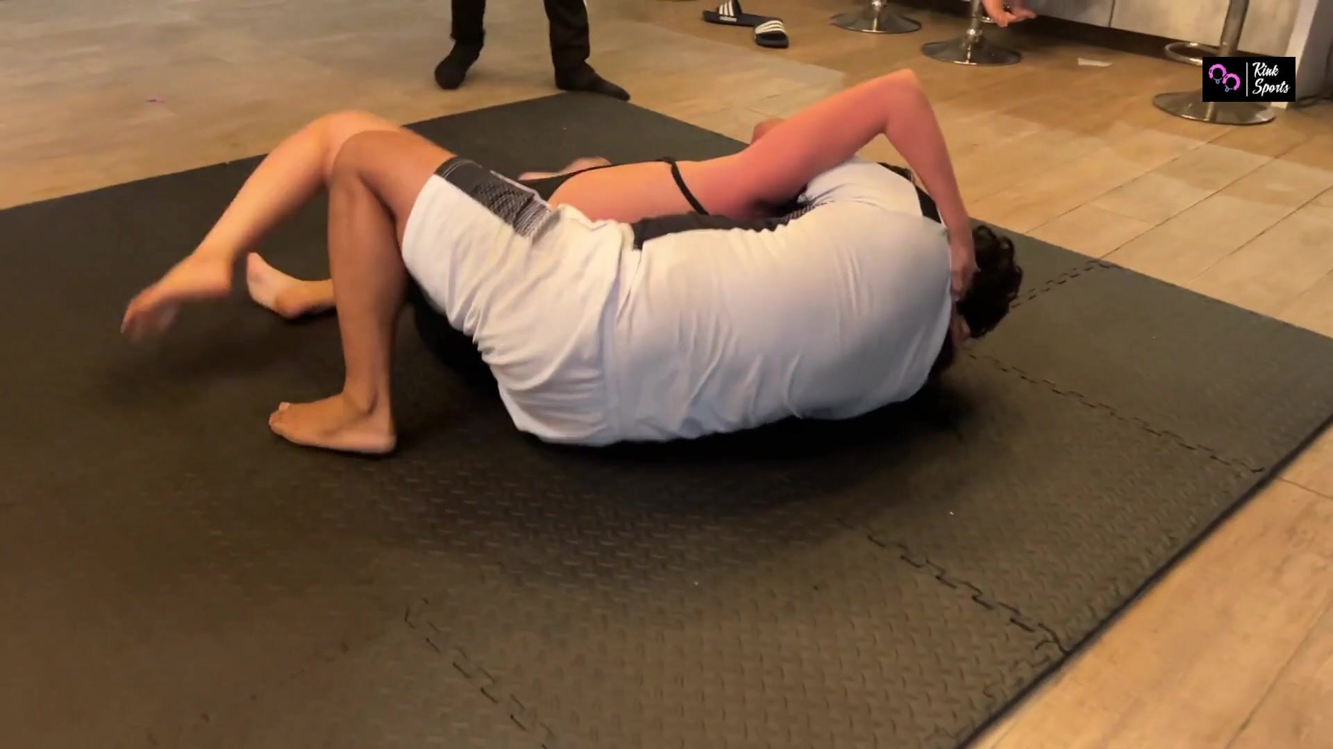 Scissorhold - Kinksports