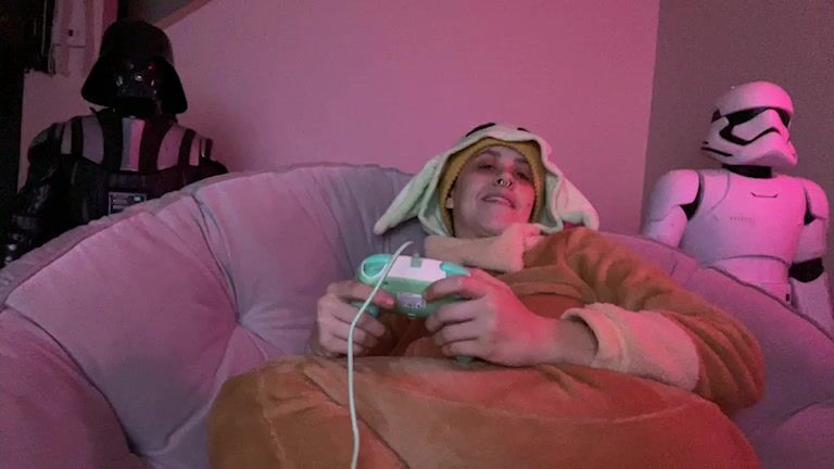 Girl fart during streaming
