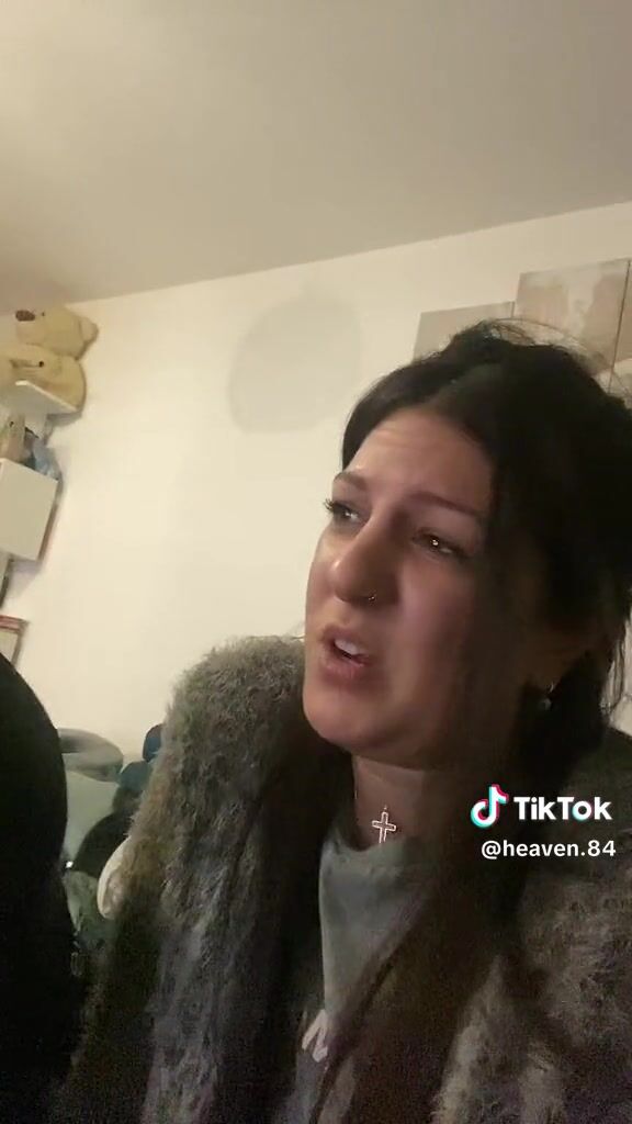 French girl fart p1