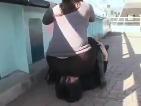 Asian facesitting 1