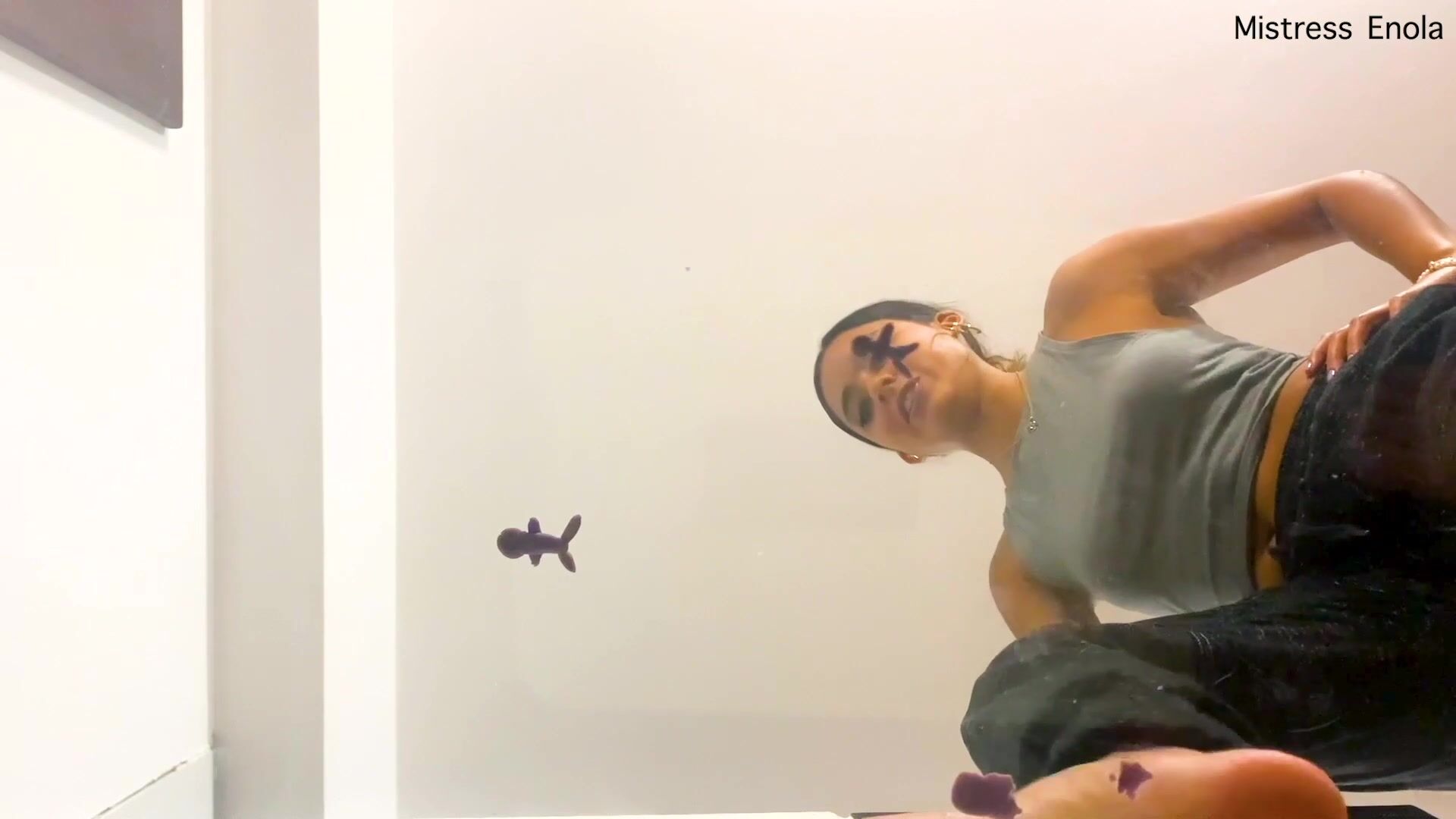 Giantess Enola step on claymen