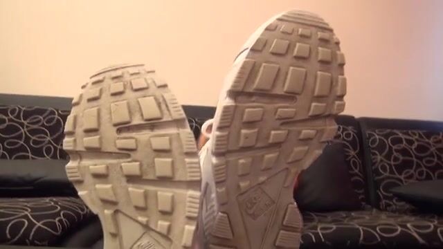Foxyfootdom - Lady Elizabeth Back Home From Gym - PART1 Sneakers Worship And Humiliation