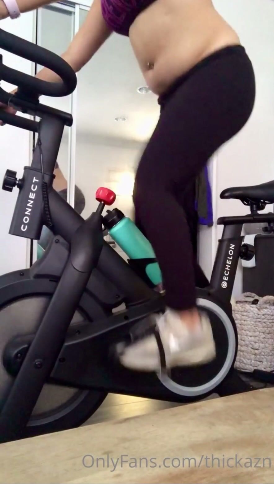 @thickazn body bounces everywhere during exercise