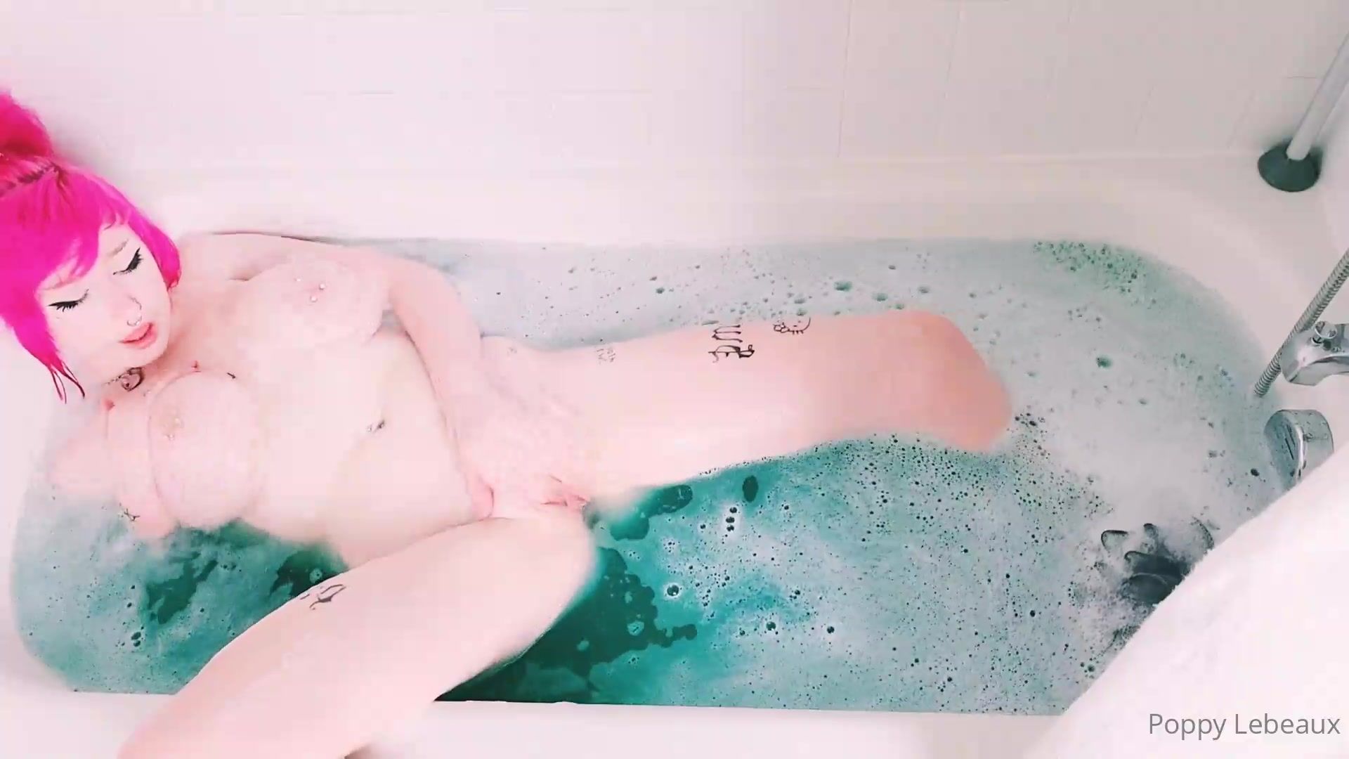 Poppy lebeaux onlyfans