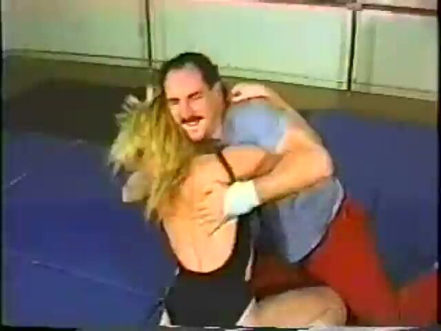 specialinterests - ingrid mixed wrestling + Lifting