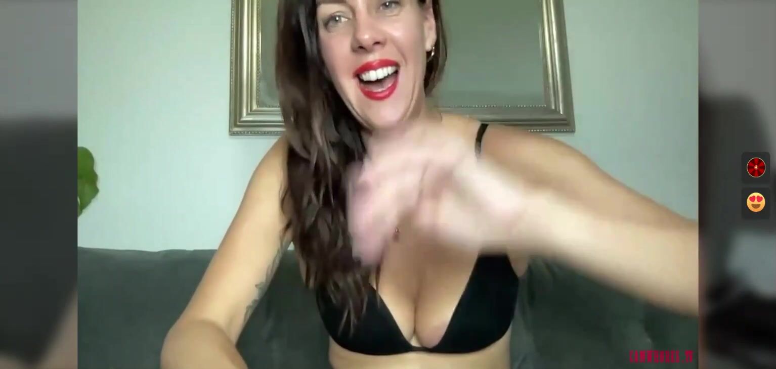 elle black magpie