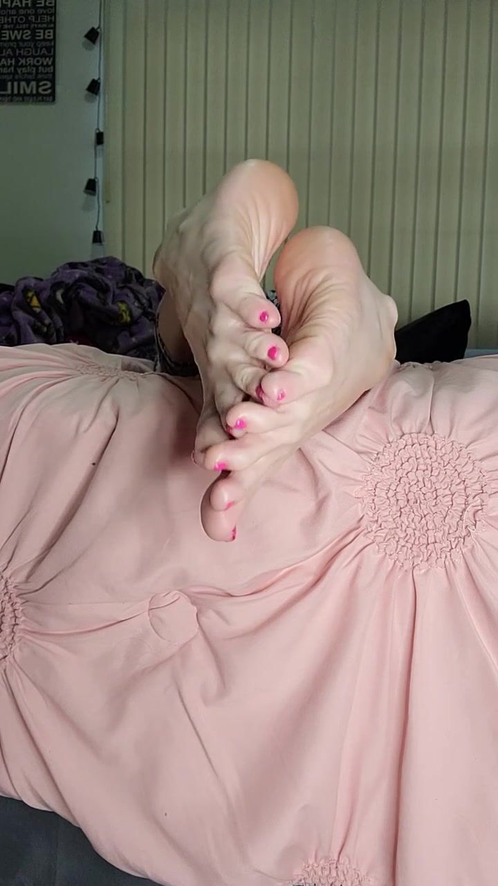 Oily soles tease asmr ignore