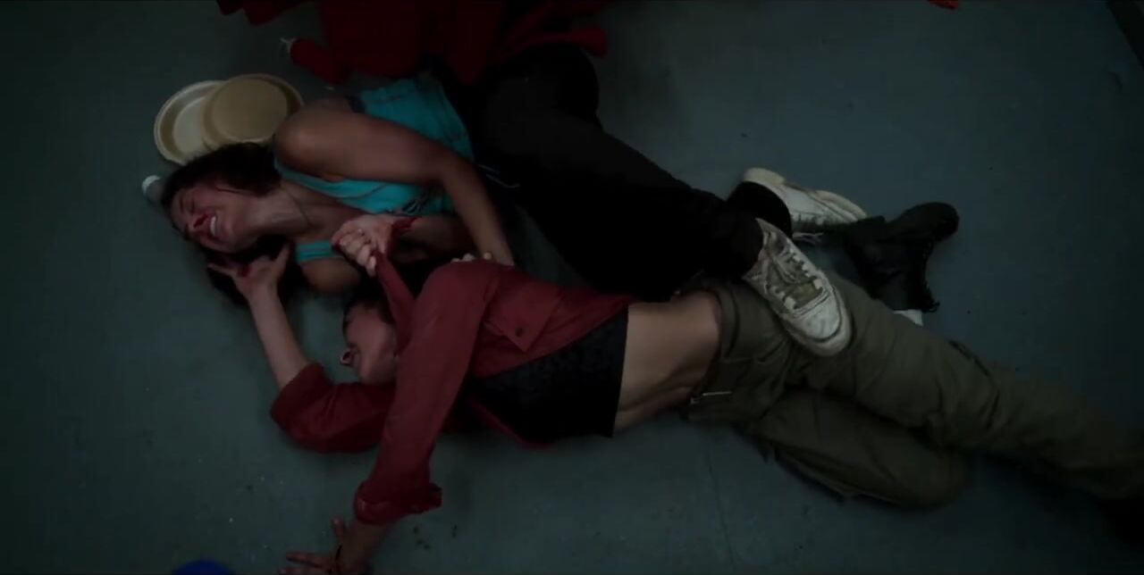 Sexy fight ended with strangulation
