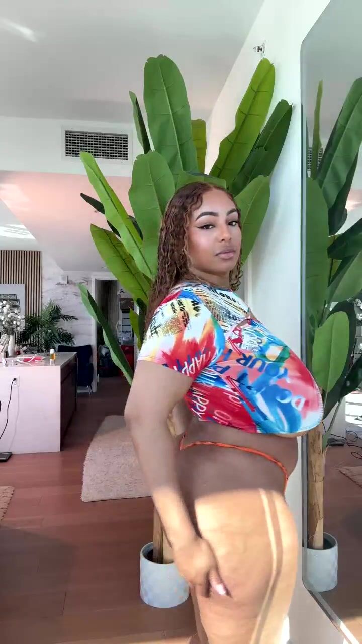 Persephanii big boob photo shoot