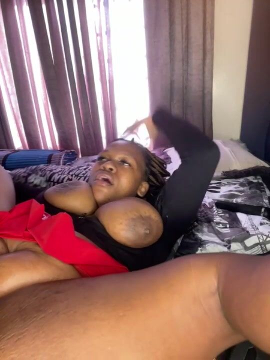 Boneca fat juicy pussy ebony taking adick
