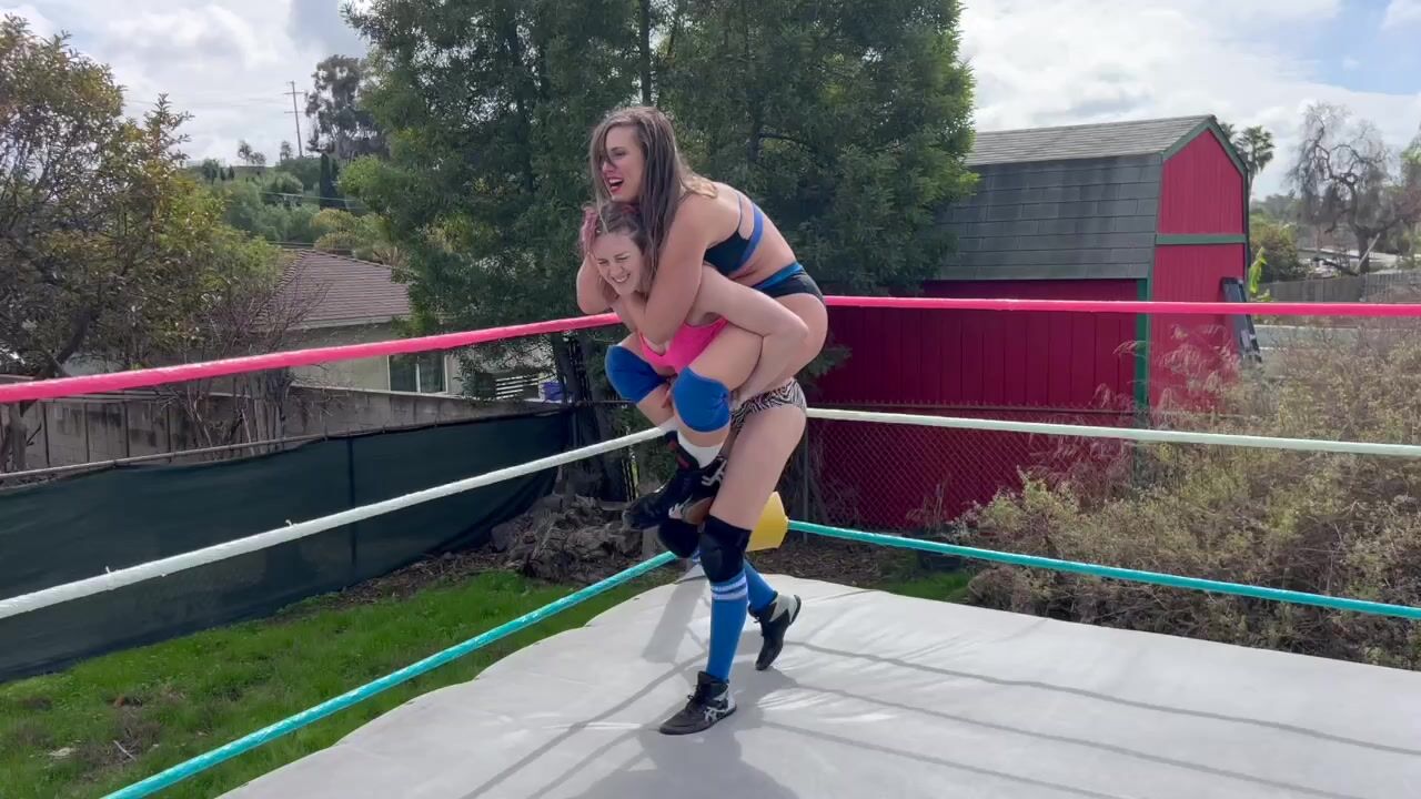 Three way ´piggyback ride sleeper wrestling