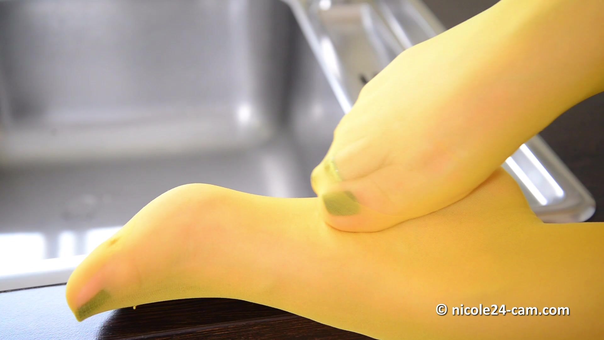 Nicole24-cam.com - 511super_Sexy_Wet_Nylon_Socks___Jeans