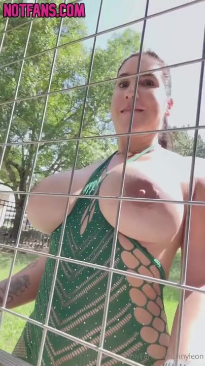 Yinyleon - Outdoor fuck