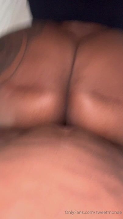 Sweet Monae big ass cumshot