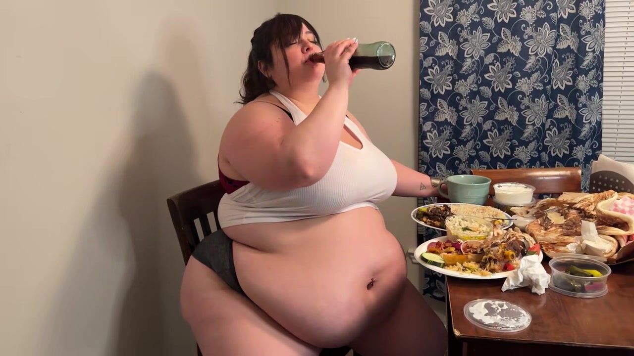 Lily BBW New Years day stuffing