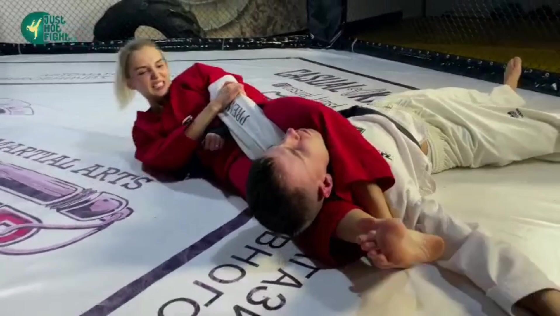 Olga Red gi choke out