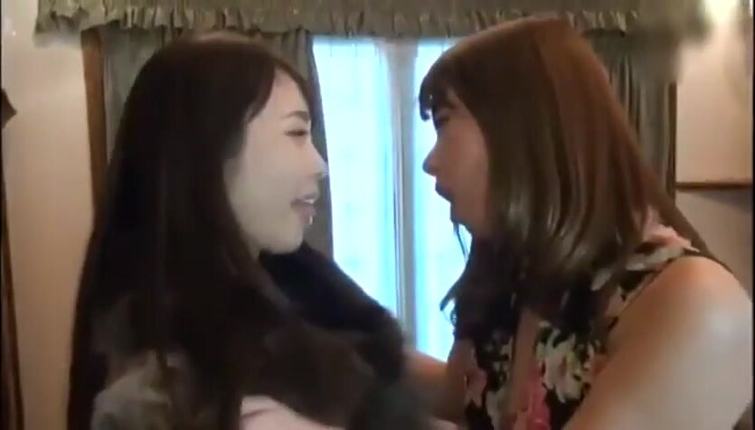Japanese lesbian threesome