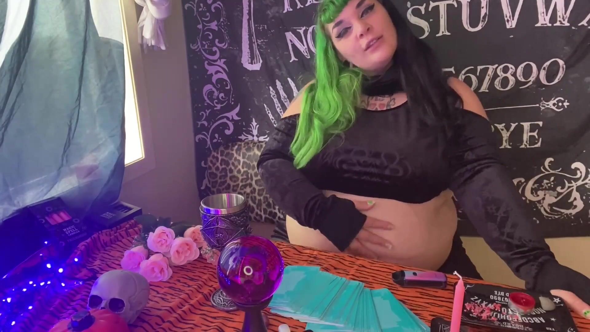 JG6 Fortune teller vore