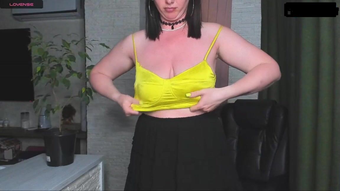 hot_squirtgirl skirt