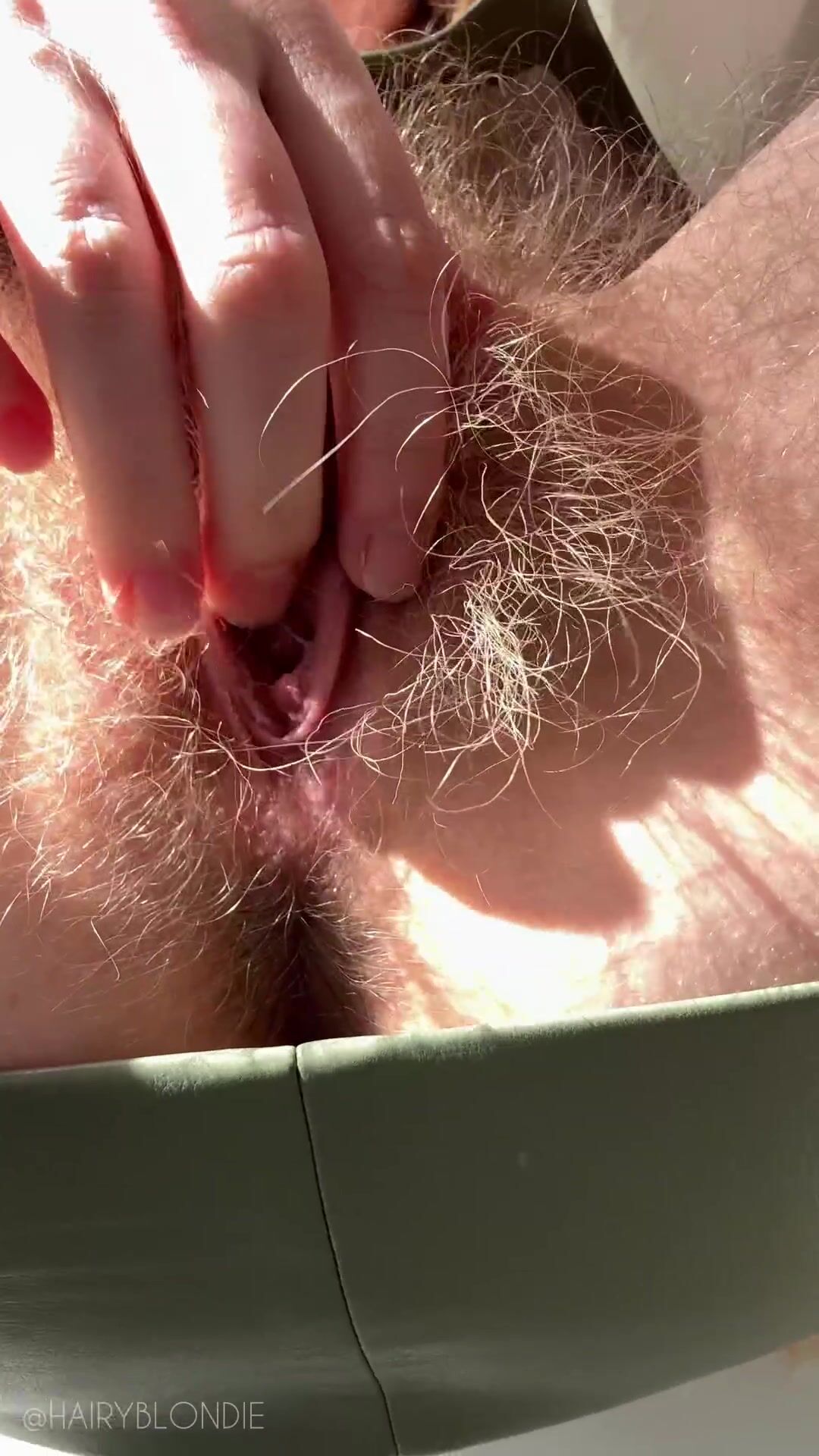 hairyblondie