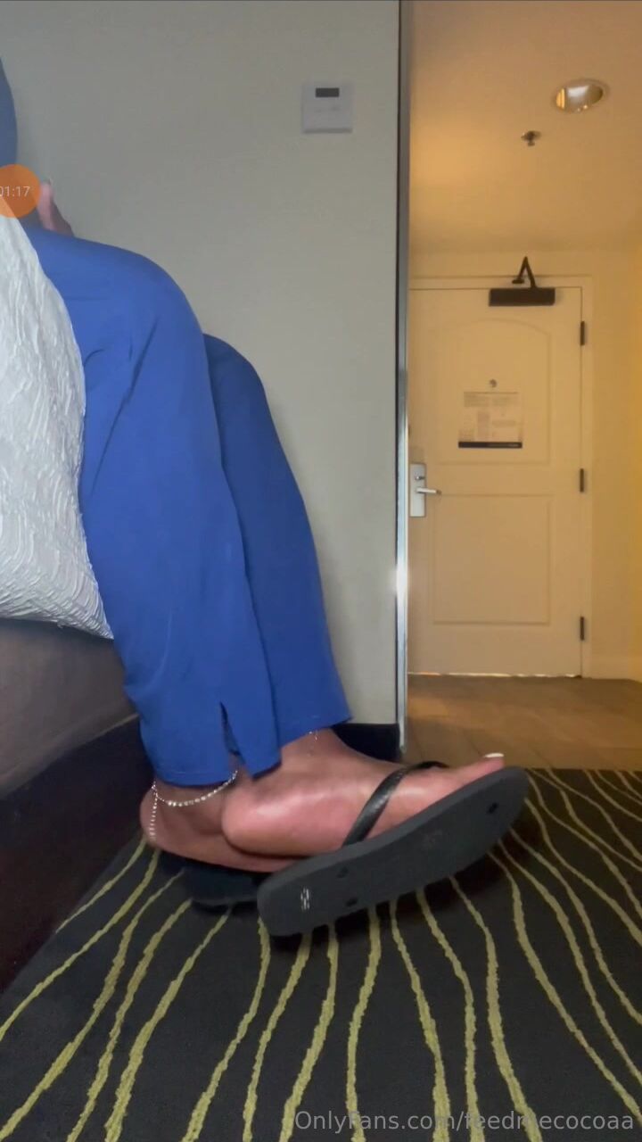 Cocoatoes Foot Tease 4