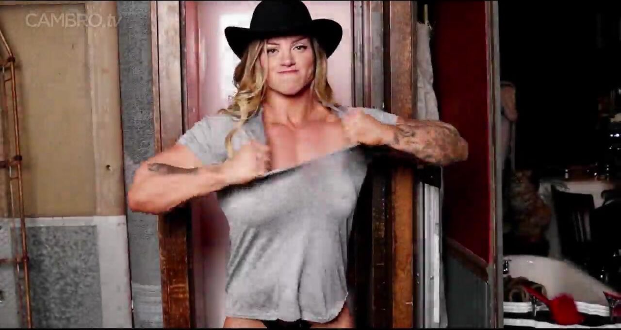 Vera Verinini incredible muscles