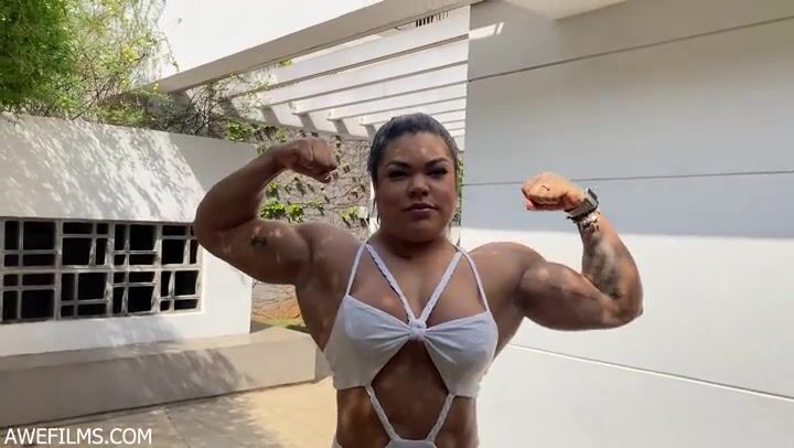 Huge fbb