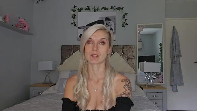 Lexi Snow – I Want A Tiny Pet Not A Lodger
