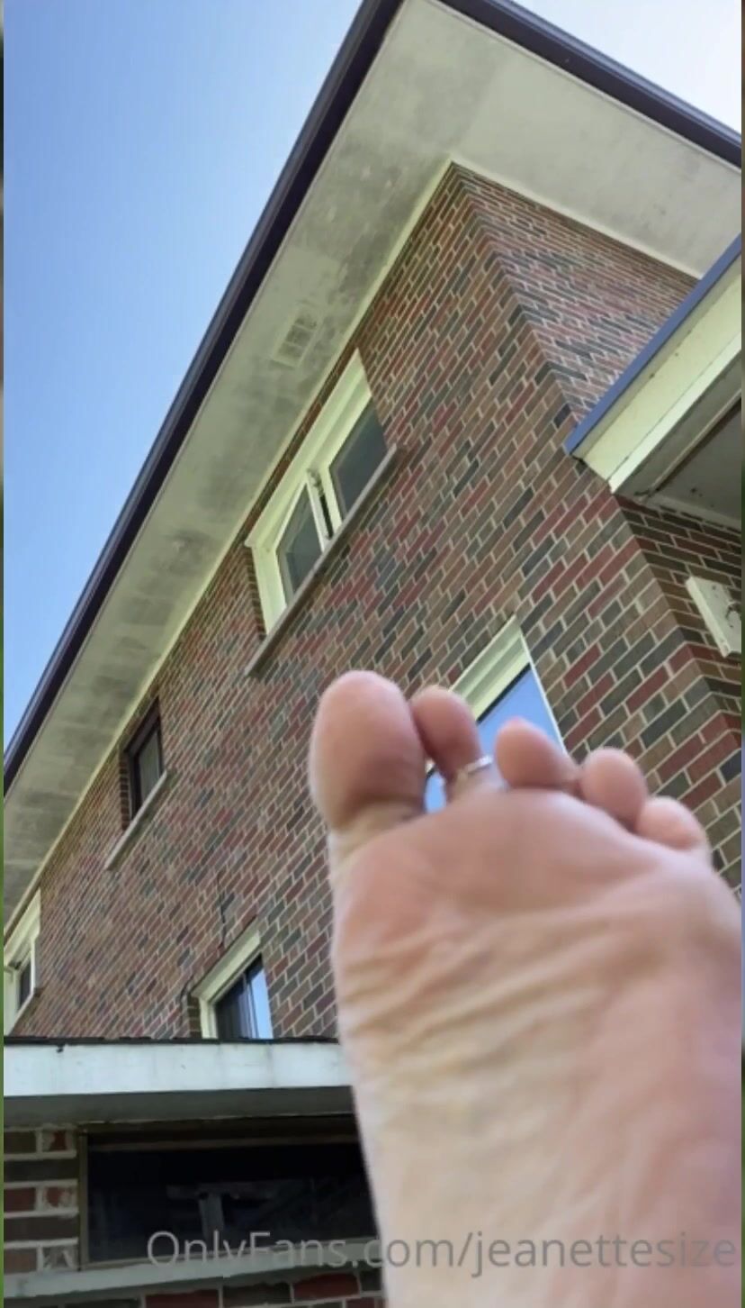JeanetteSize size 15 feet