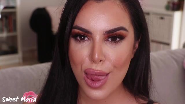 Sweet María - Hide And Seek