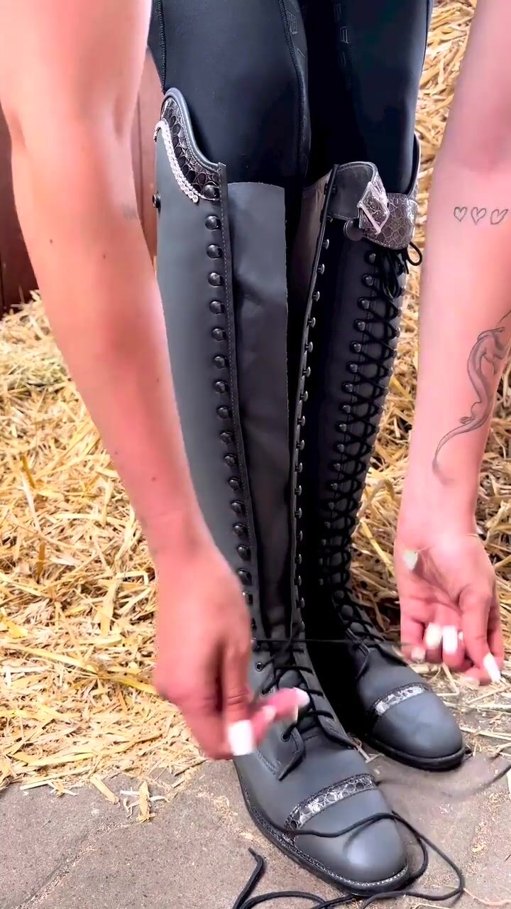 Riding boots