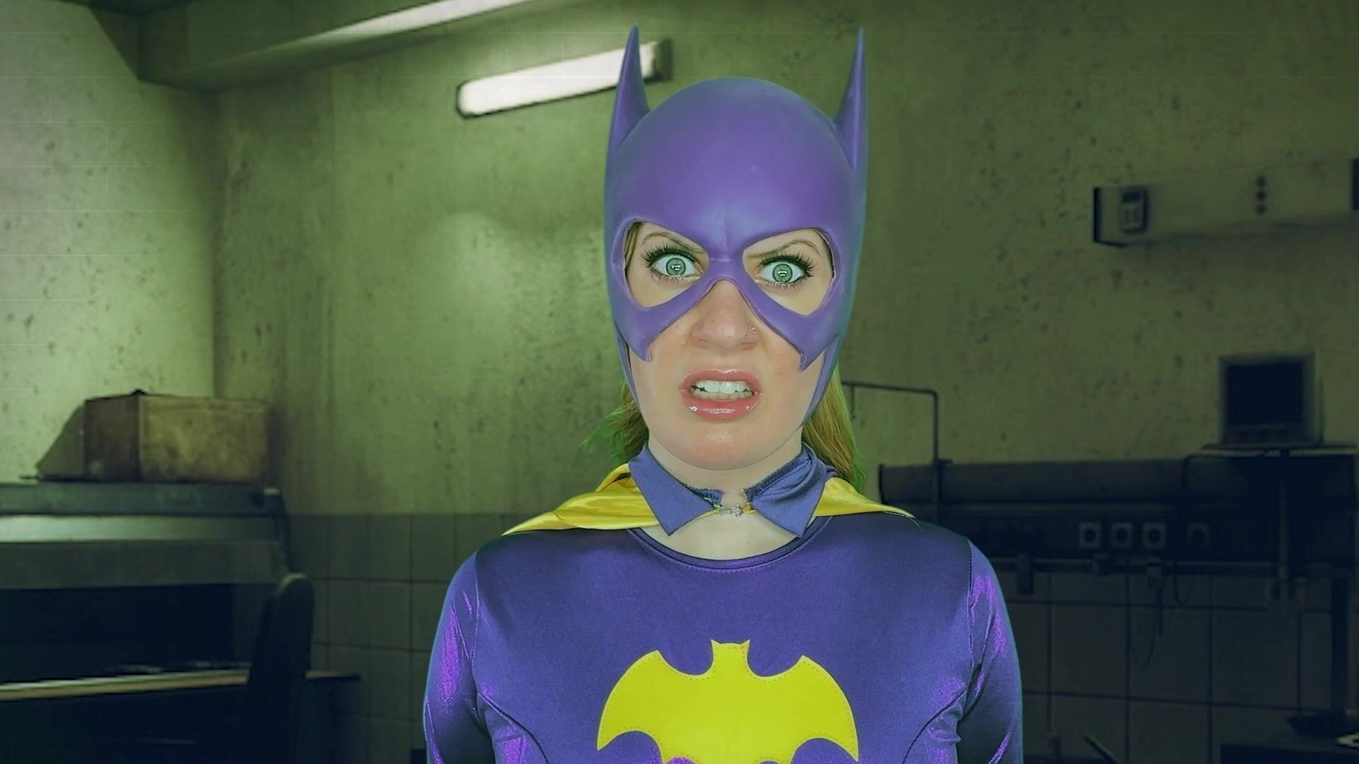 Batgirl Mesmerized and Commanded to Cum!