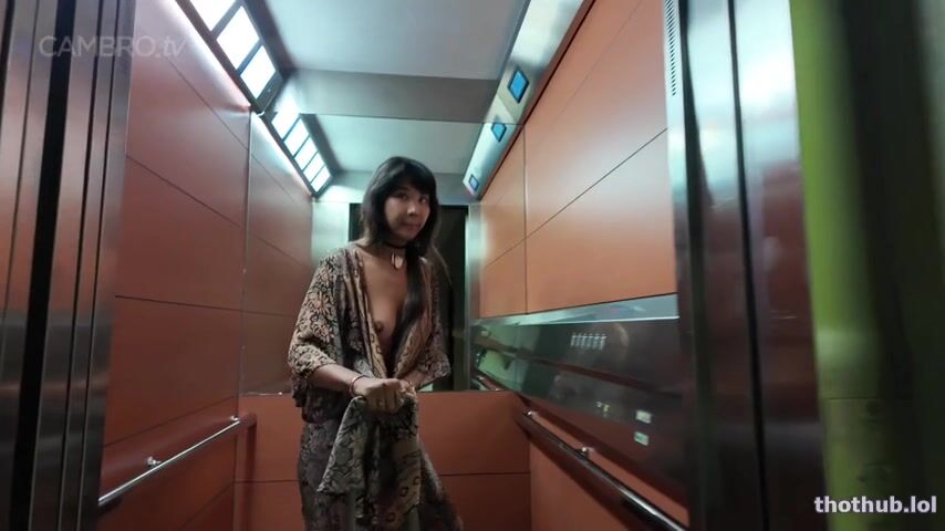 DaringKiara - Naked in elevator dare