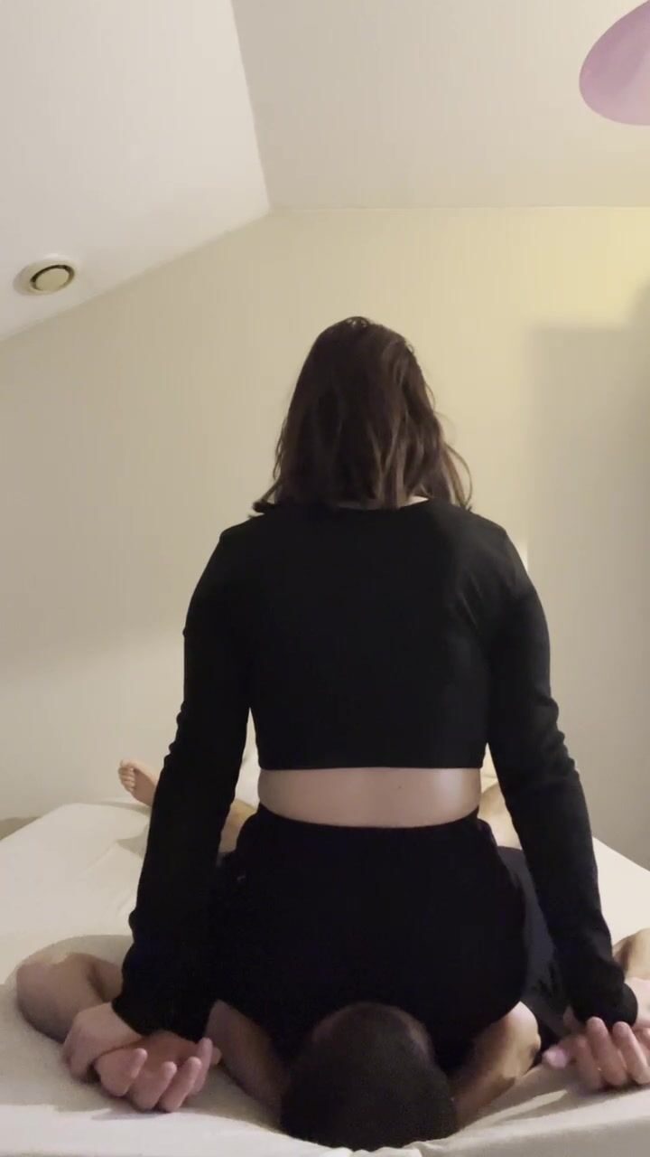 French Couple Reverse Headscissor Panic with HJ and BJ