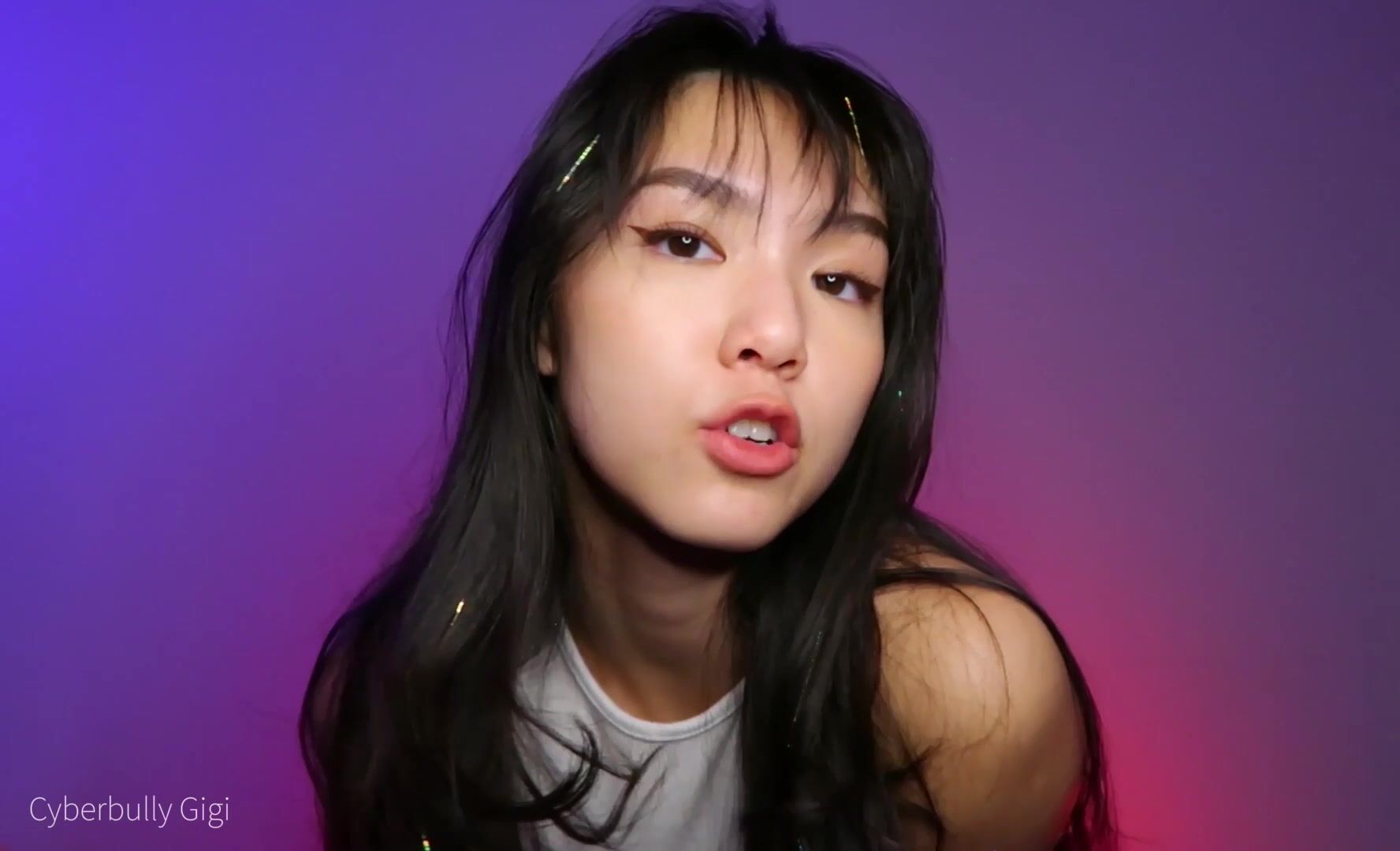 Cyberbully Gigi - A Virgin_s Dream Cum True
