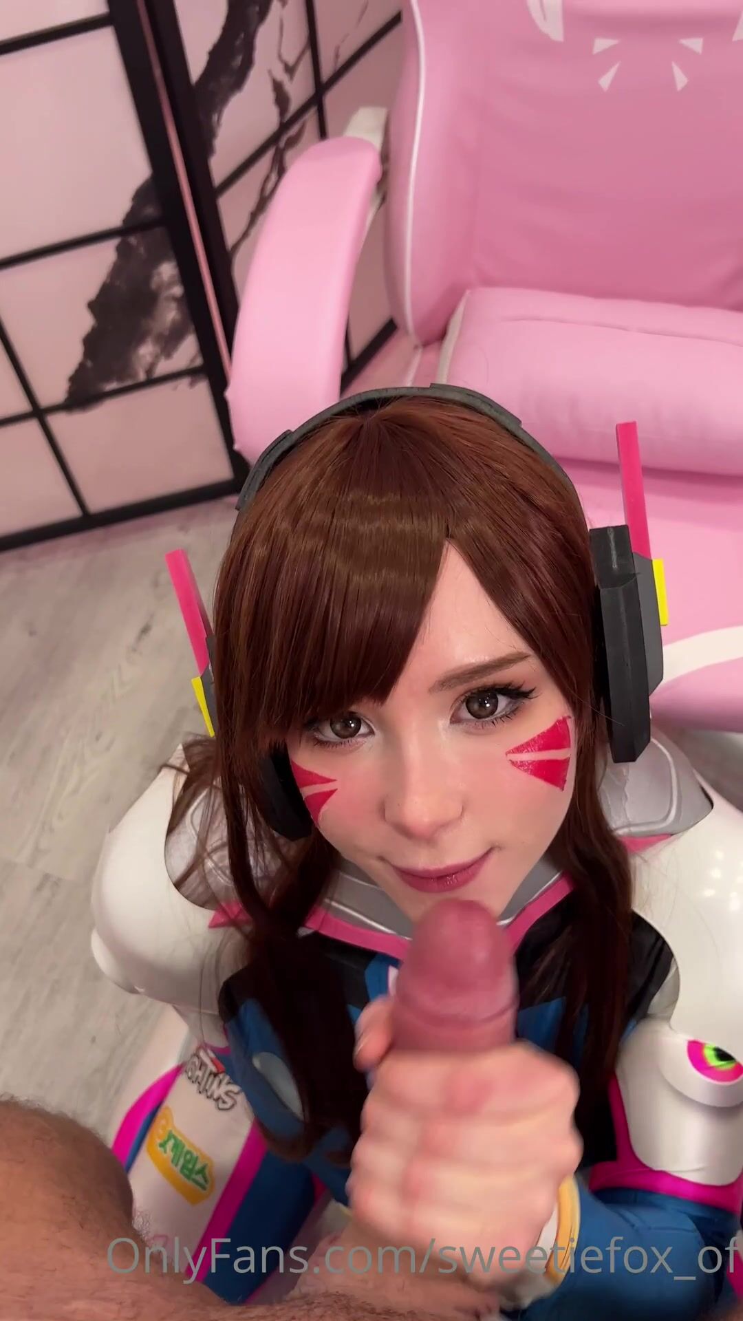 SweetieFox D.Va Cosplay Blowjob And Facial OF 4 Min