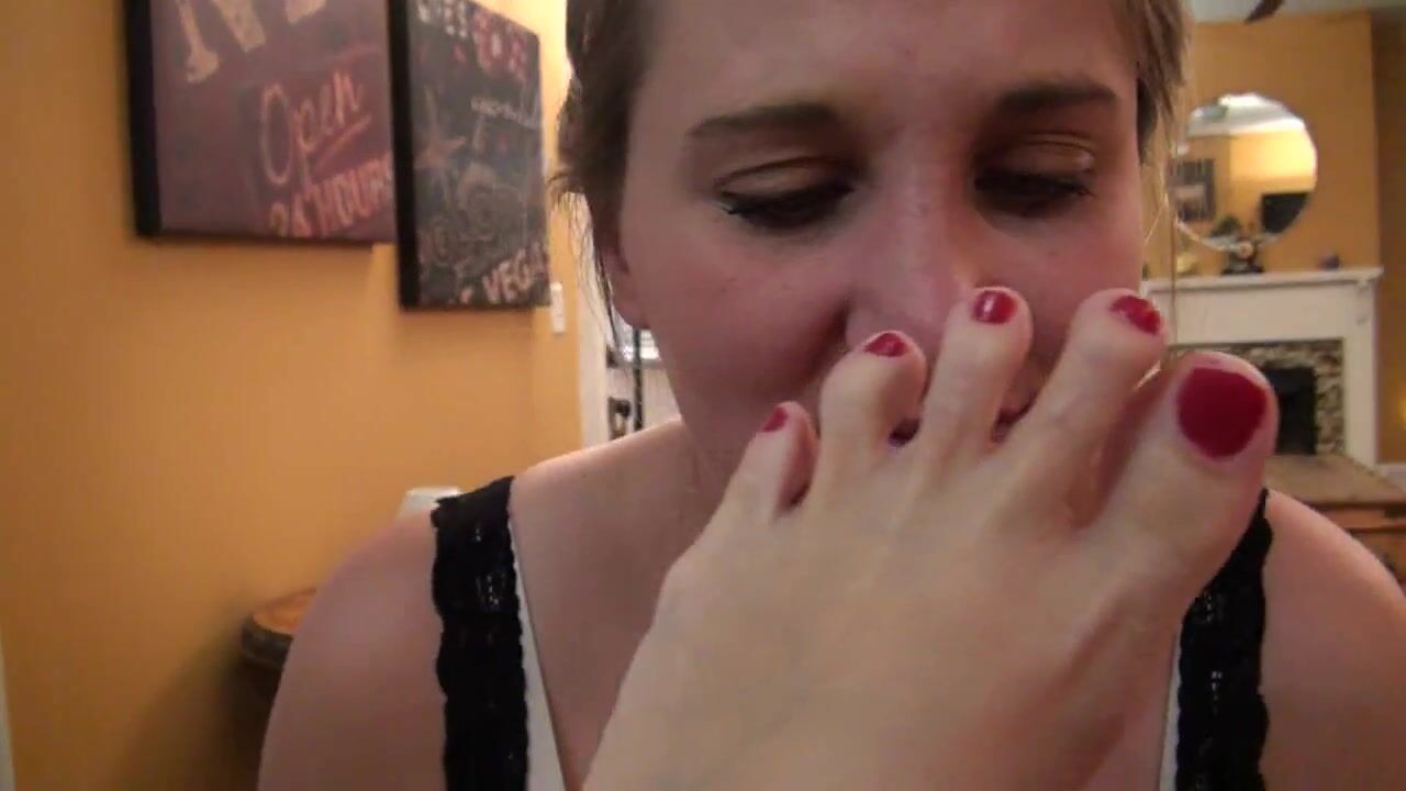 Ava feet with student