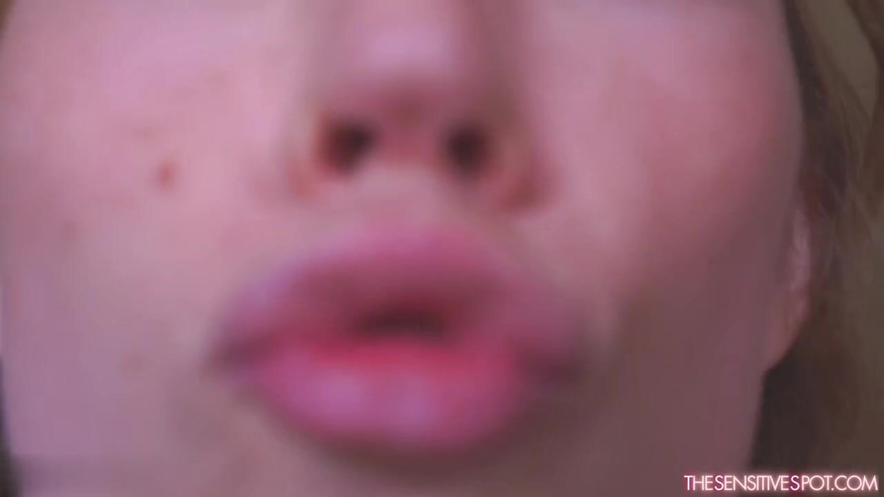 Stella Elle locker room quickie