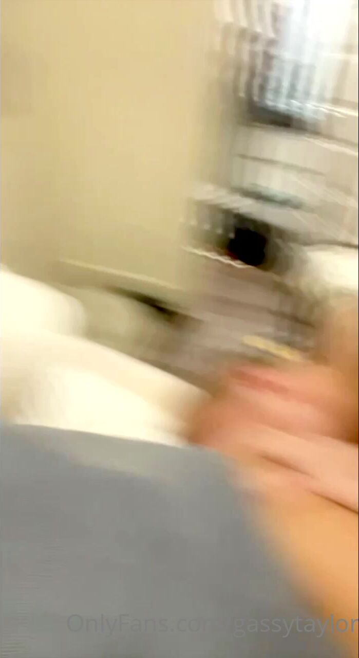 Gassy Taylor - Farting 3