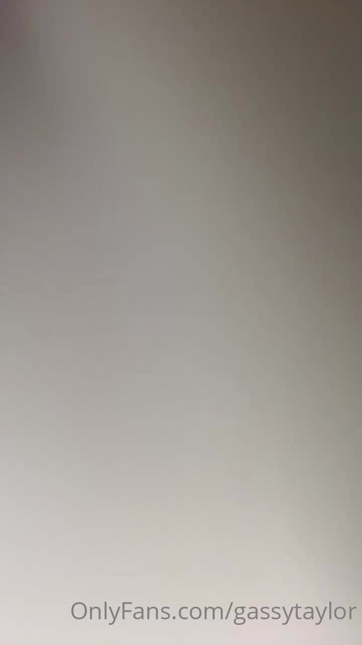 Gassy Taylor - Farting 15