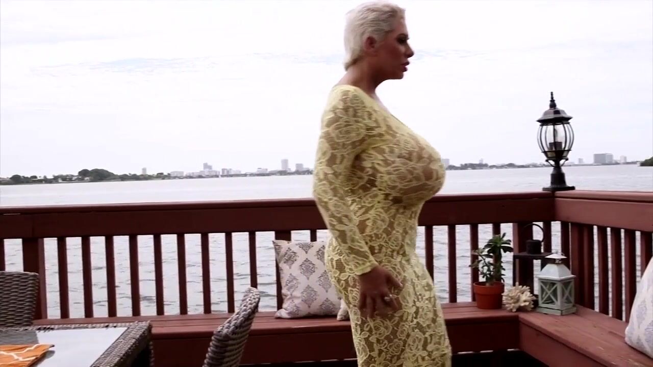 Claudia Marie, Minka and Kayla Kleevage