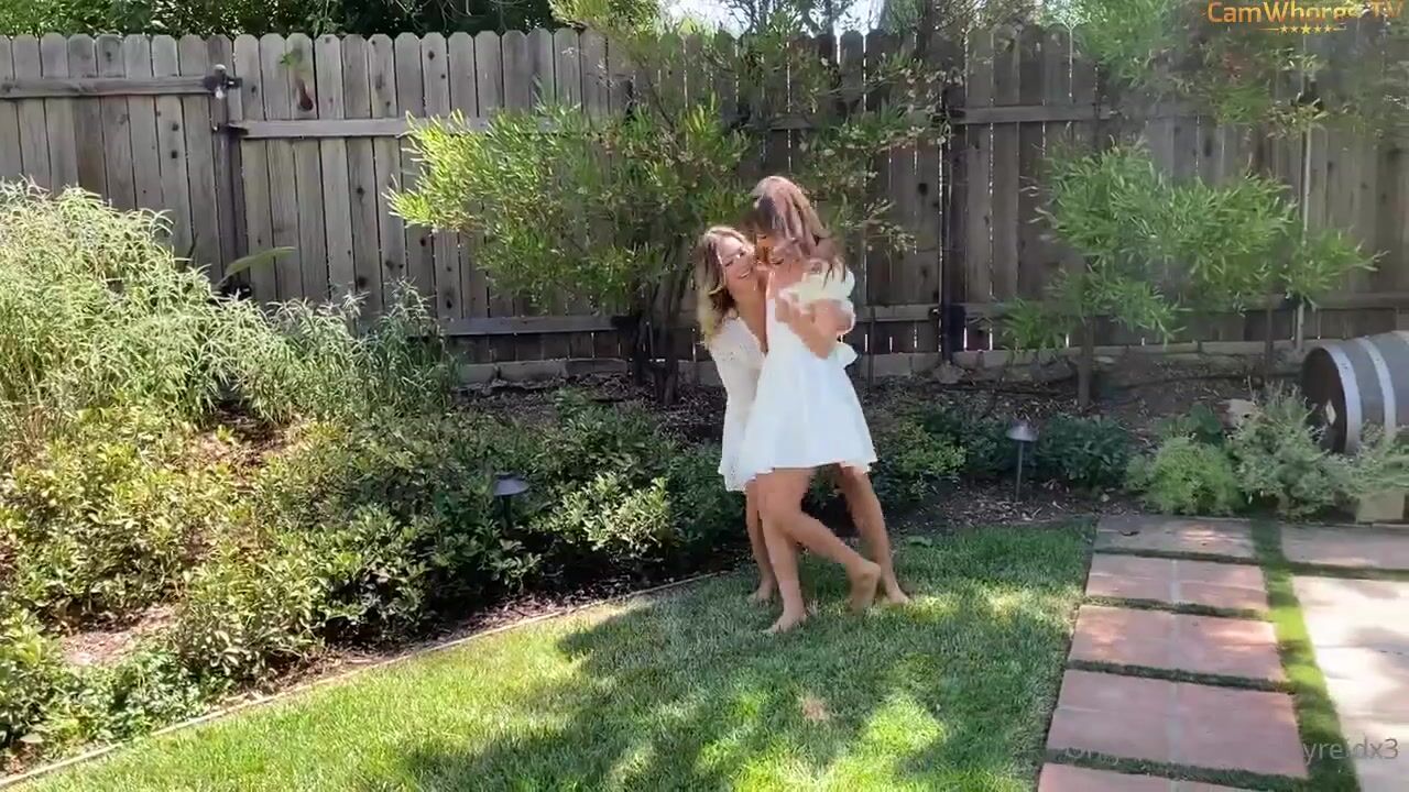 Alina Lopez cradle carry Riley Reid