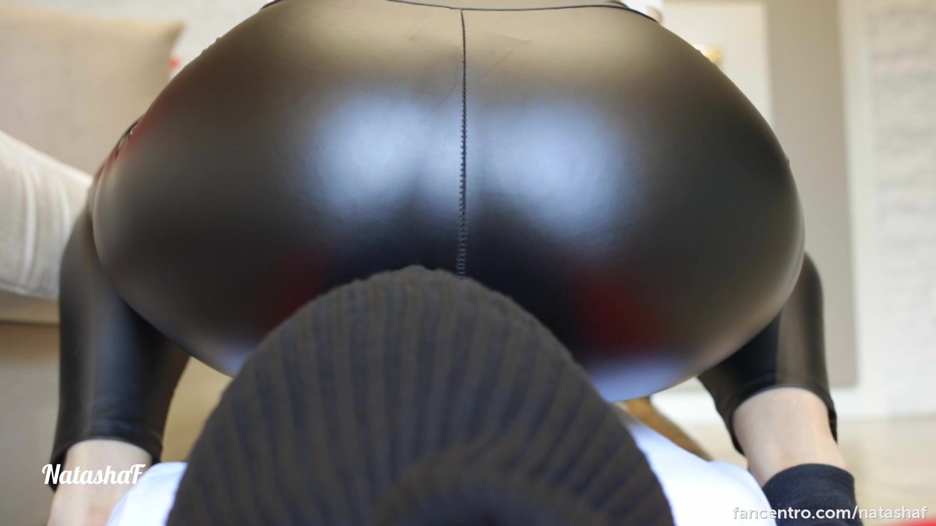 NatashaF facefart in leather pants