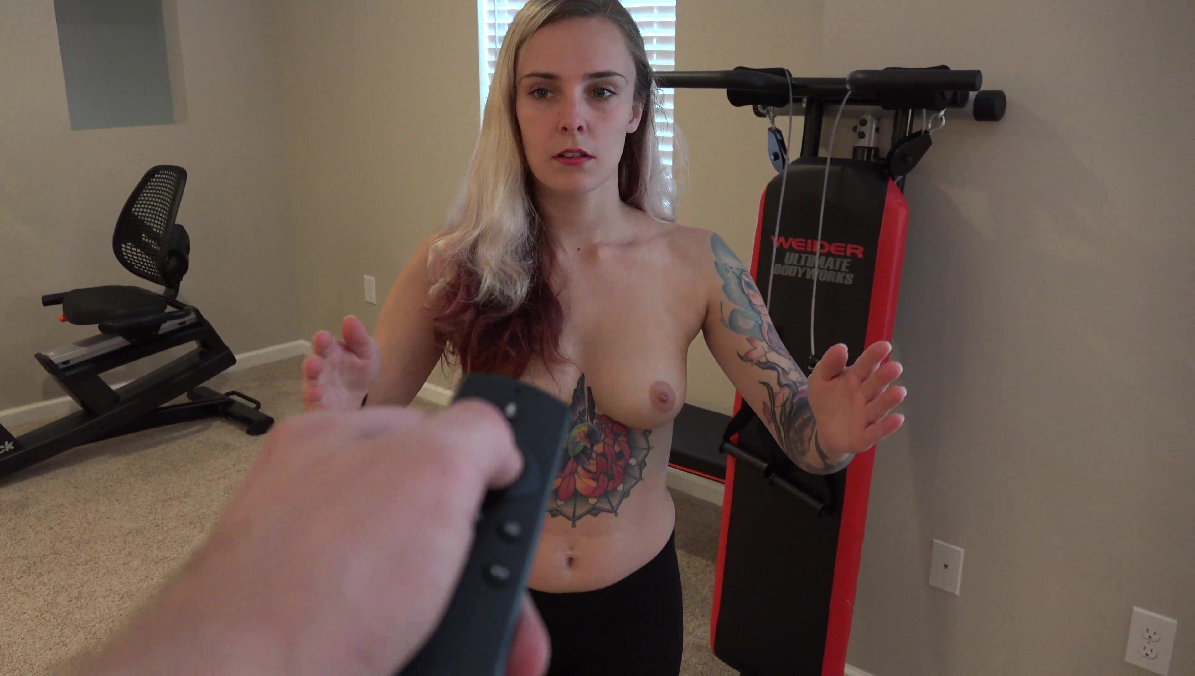 Alisha Benz programmed footjob