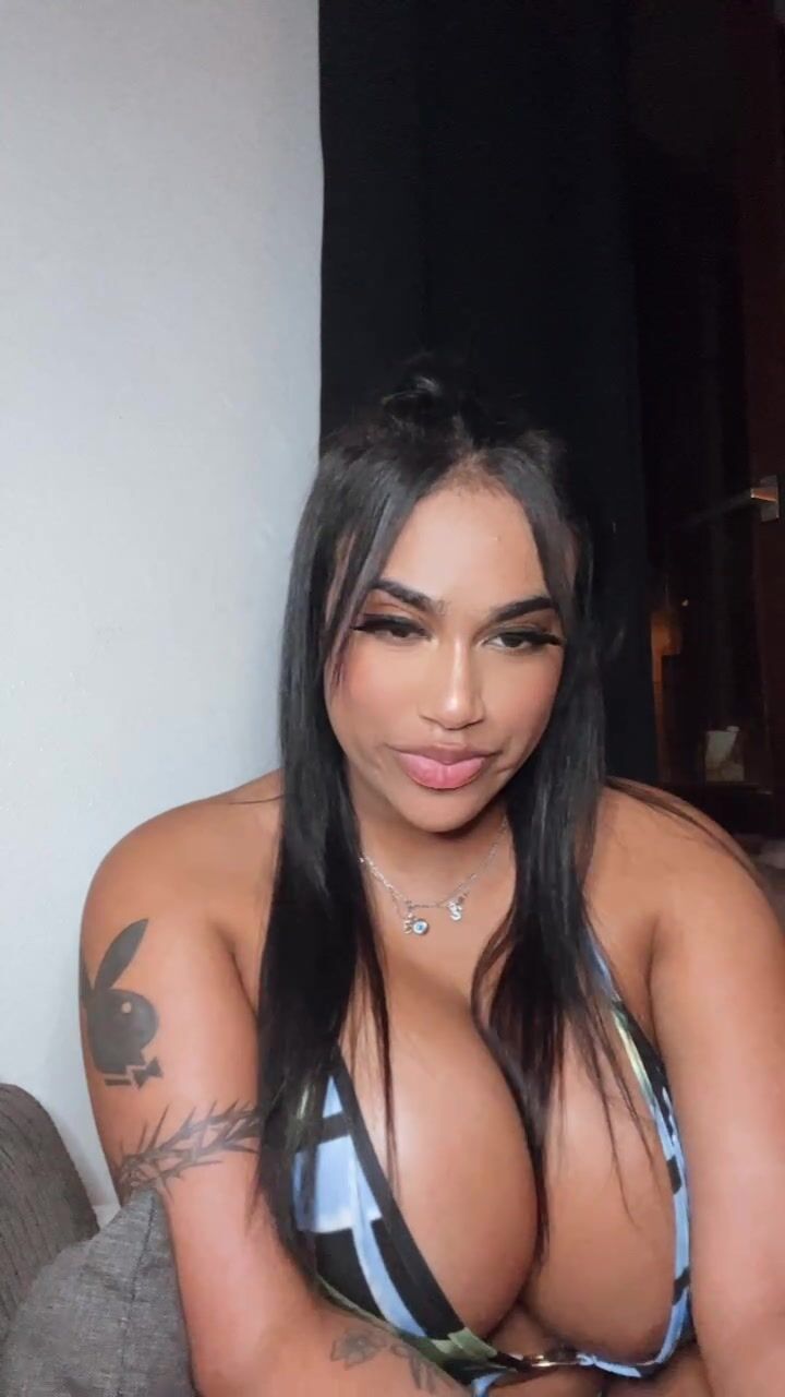 Jeyvigil big tits and nipples
