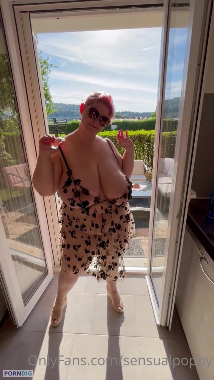 Sensualpoppy 4