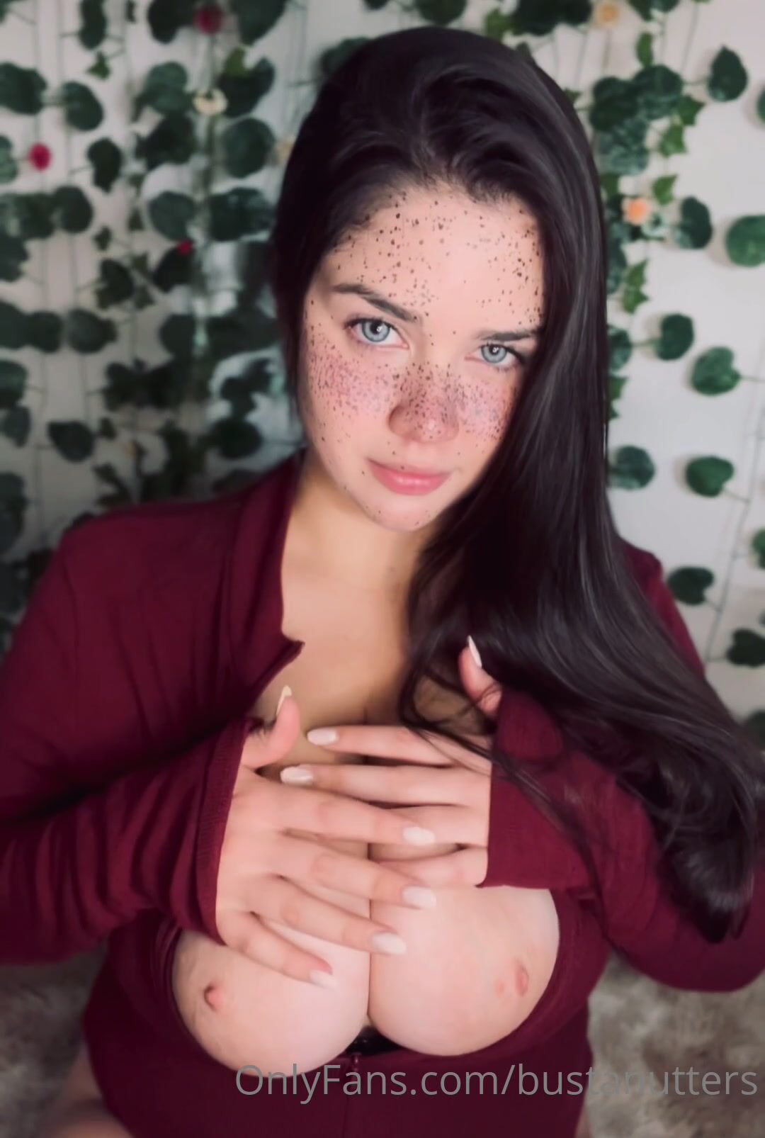 Sarah Bustani 18