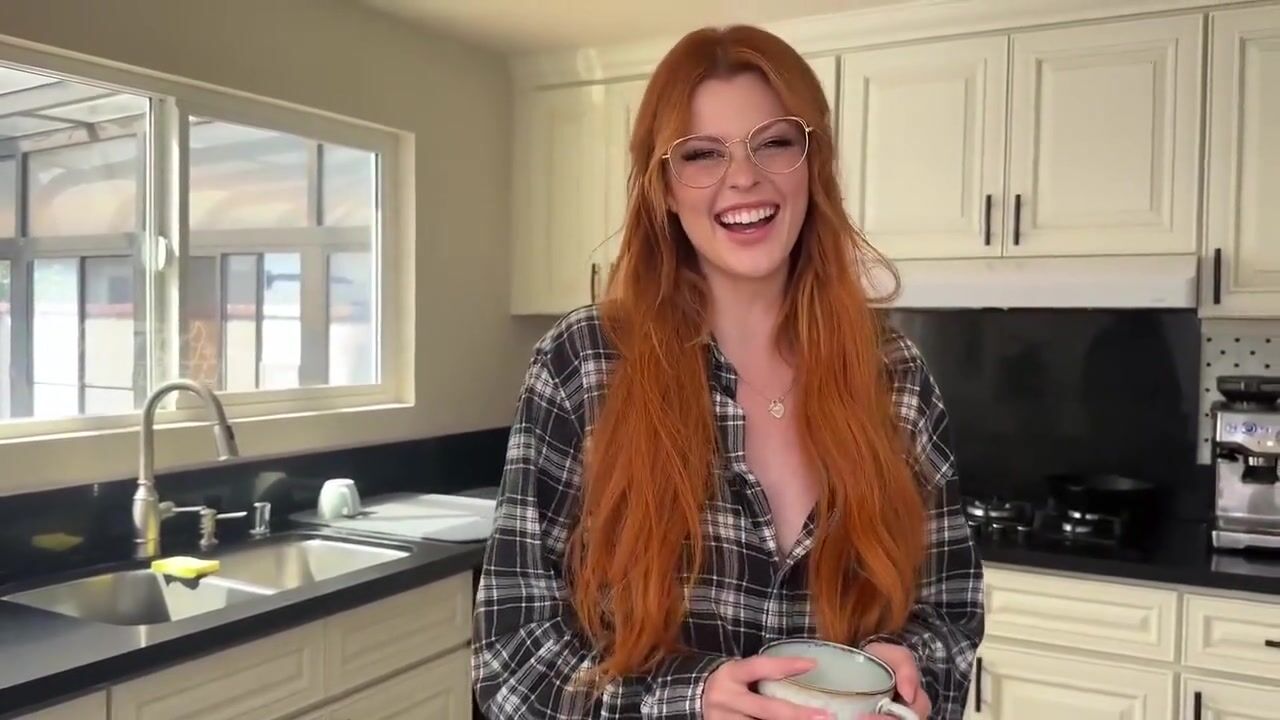 Elly Clutch scene