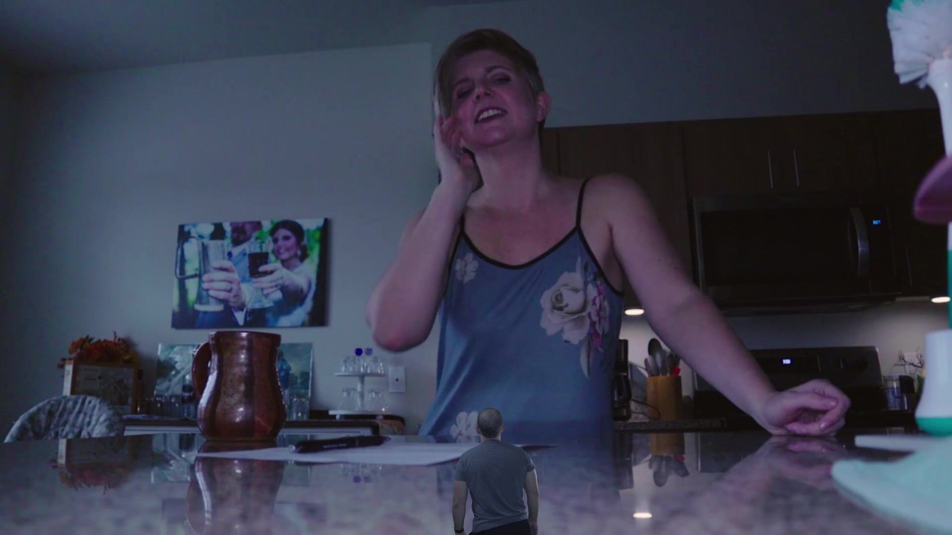 HouseWifeGinger -Giantess mom